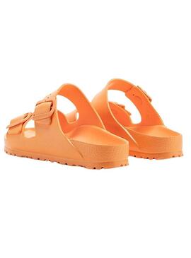 Sandali Birkenstock Arizona narrow fit arancioni per donna.