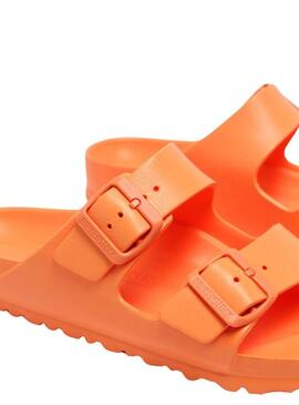 Sandali Birkenstock Arizona narrow fit arancioni per donna.