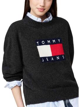 Maglia Tommy Jeans Flag in lana melange grigia per donna