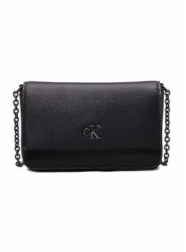 Borsa Calvin Klein Jeans Minimal Monogram Flap nera per donna