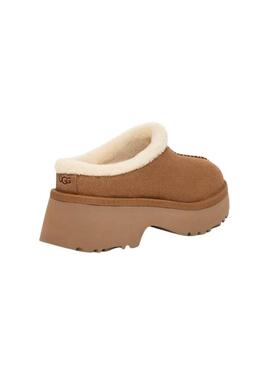 Zoccoli UGG New Heights color cammello per donna