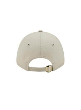 Cappello New Era Metallic Logo beige e dorato per donna e uomo