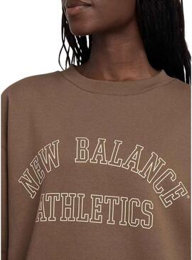 Felpa New Balance Graphic Fleece Crew Marrone per donna