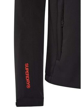 Giacca Superdry Softshell Trekker con Cappuccio Nero per uomo