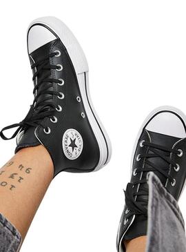 561675C Chuck Taylor All Star Leather Platfor