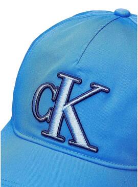 Cappello Calvin Klein Jeans Monologo blu per bambino.