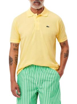 Polo Lacoste in piqué Classic fit giallo per uomo.